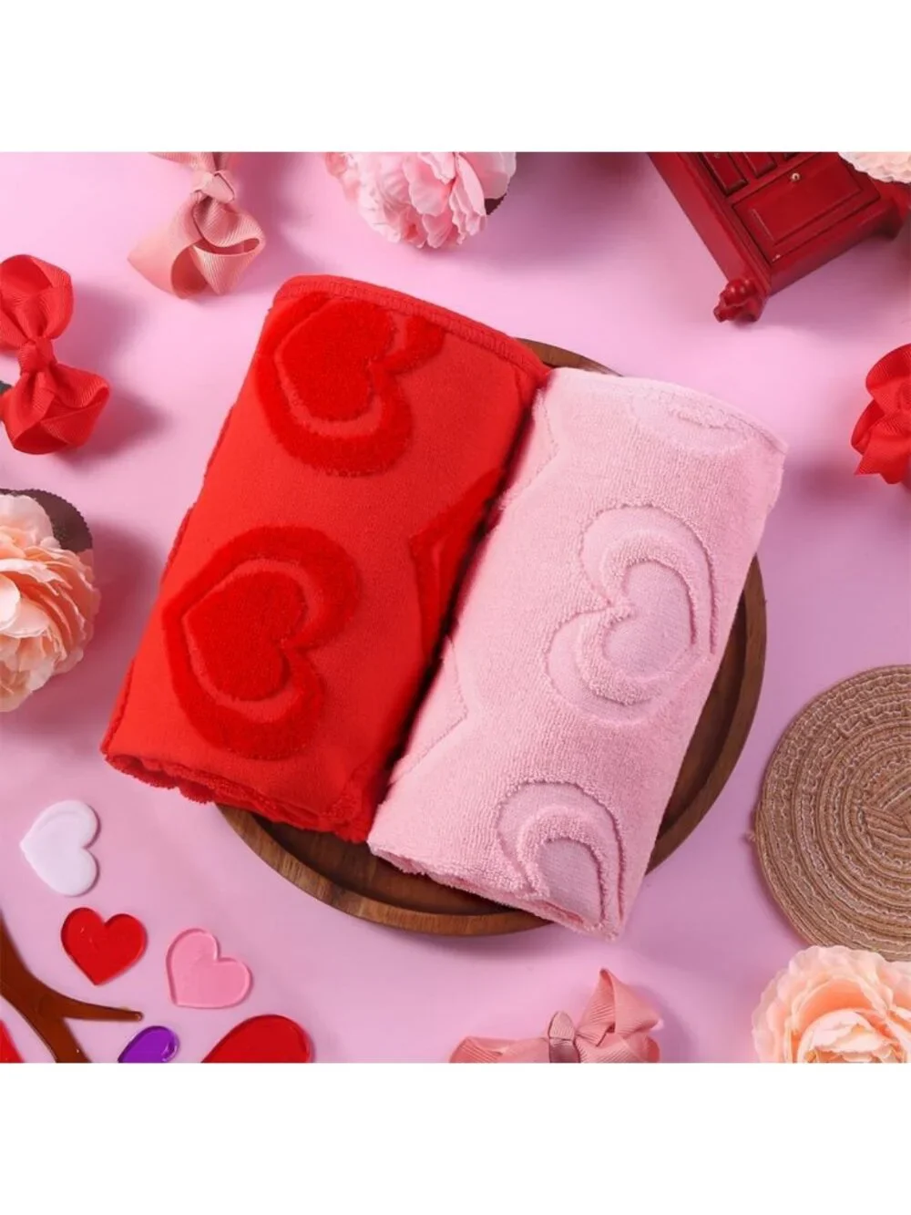 2PCS Valentine's Day Heart Hand Towels Set - Soft Cotton, Absorbent & Decorative